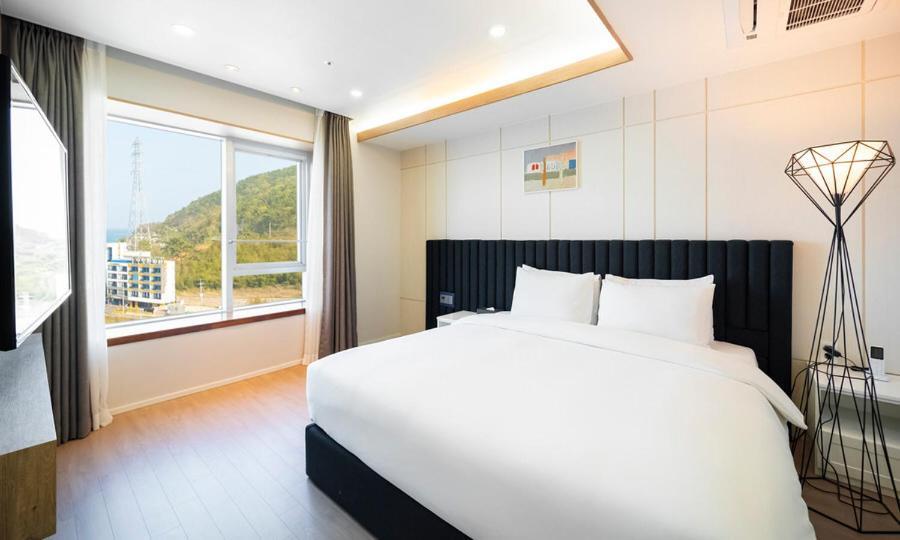 Yeosu Hotel Haven Екстер'єр фото