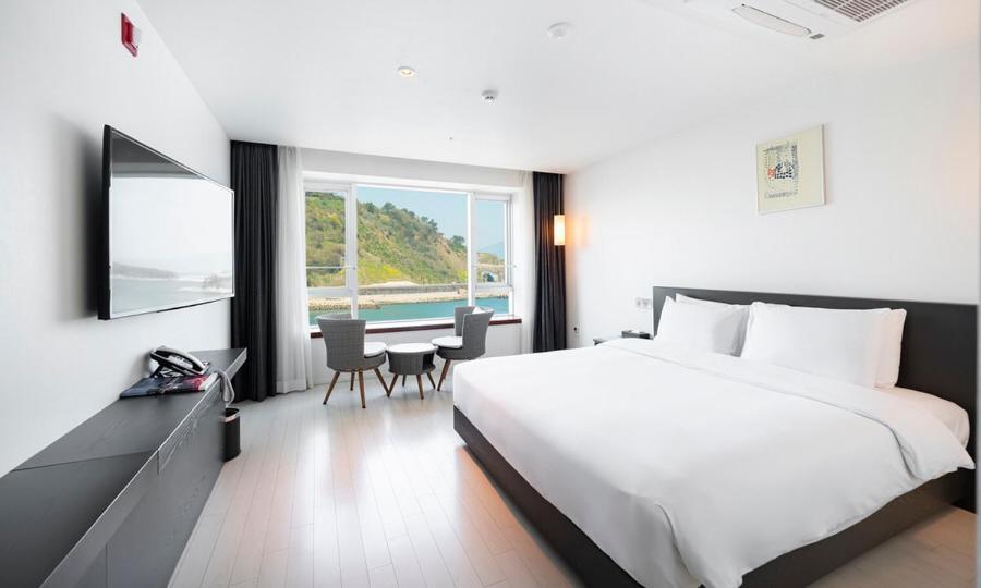 Yeosu Hotel Haven Екстер'єр фото